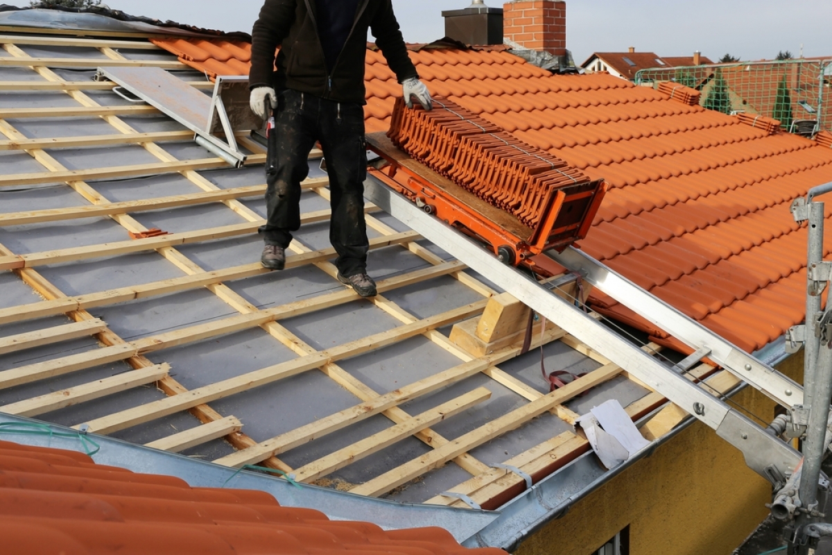 Rénovation toiture: Travaux à programmer et budget à prévoir - Akadia